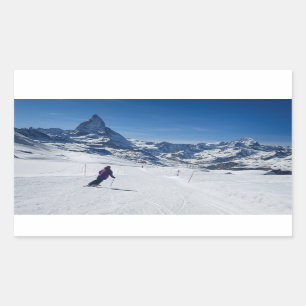 Sticker Rectangulaire Skiant avec Mt. Matterhorn dans Zermatt, la Suisse
