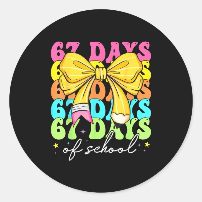 Sticker Rond 67 Days Of School Pencil Coquette Bow 67th Day Of  (Devant)