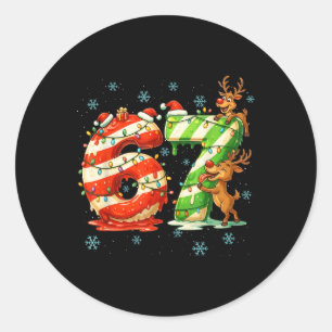 Sticker Rond 67 Meme de Noël 6 7 Nombres Six Sept Génération Z