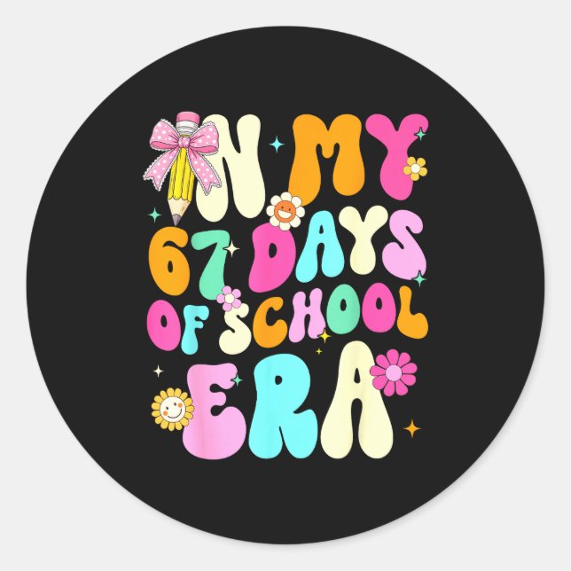 Sticker Rond 67th Day Of School 67 Days Pencil Coquette Bow Mem (Devant)