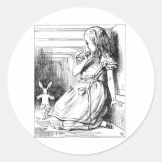 Sticker Rond Alice au pays des merveilles après le lapin blanc