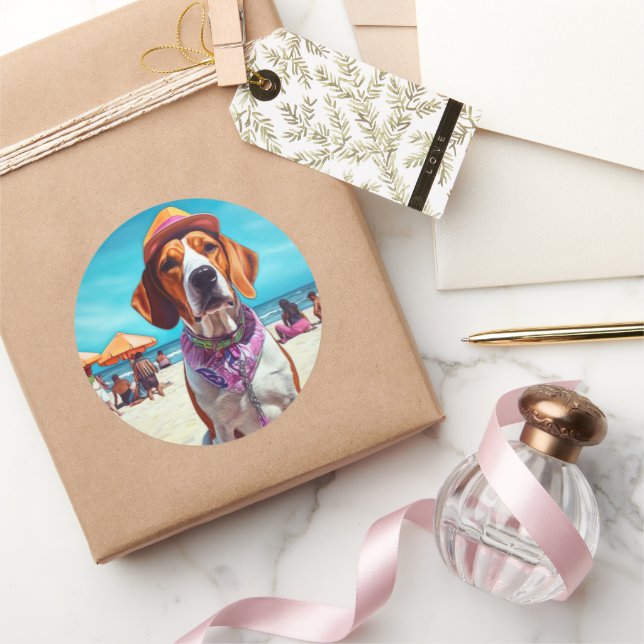 Sticker Rond American English Foxhound on Beach, cadeau d'été (Cadeaux)