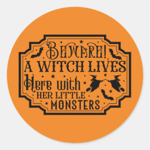 Sticker Rond Amusant avec les monstres Halloween