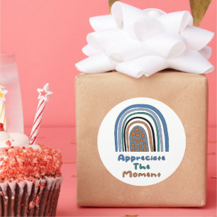 Sticker Rond Appréciez le moment motivationnel boho arc-en-ciel