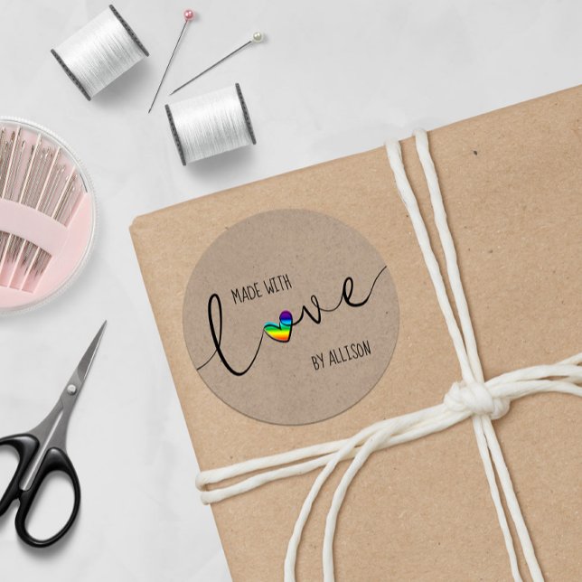 Sticker Rond Arc-en-ciel Script main Lettré Fabriqué avec amour (Créateur téléchargé)
