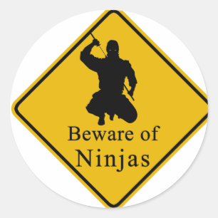 Sticker Rond Attention aux Ninjas