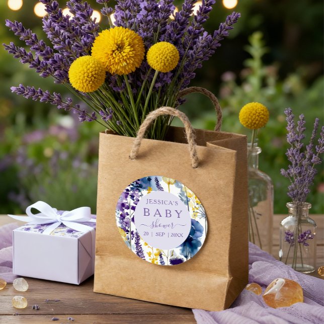 Sticker Rond Baby shower Fleur sauvage couleur  jaune violet (Celebrate your mama-to-be moment in full bloom with this elegant wildflower design. )