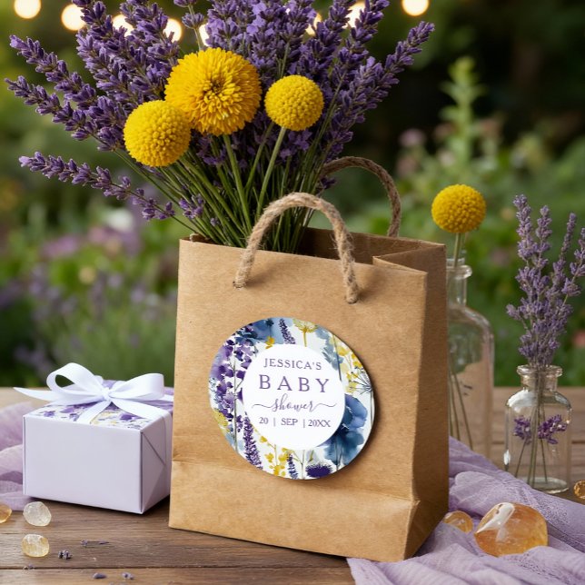Sticker Rond Baby shower Fleur sauvage couleur  jaune violet (Celebrate your mama-to-be moment in full bloom with this elegant wildflower design. )