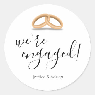 Sticker Rond Bagues romantiques en or Nous sommes fiancés