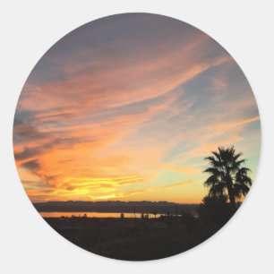 Sticker Rond Beau coucher du soleil au-dessus de Lake Havasu