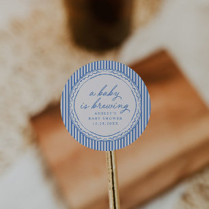 Sticker Rond Bébé Vintage Blue Stripe est en route