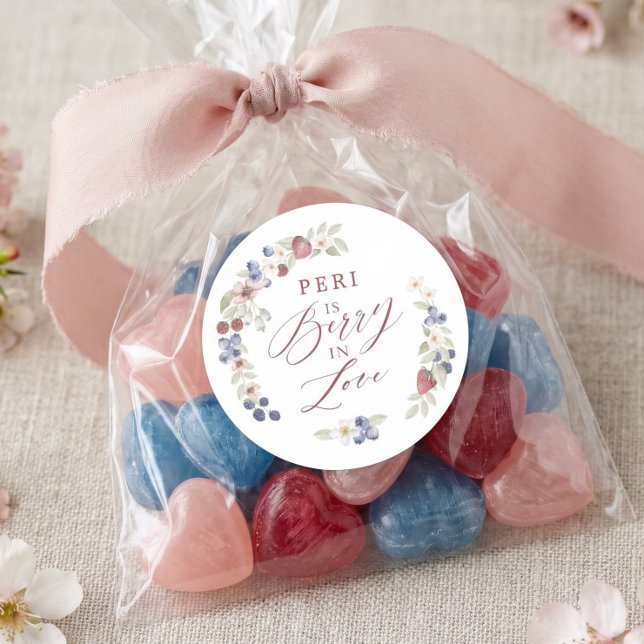 Sticker Rond Berry in Love Bridal Shower Wild Berries & Flowers (Berry in Love Bridal Shower Wild Berries & Flowers Classic Round Sticker)