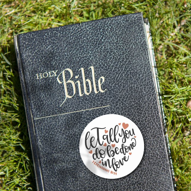 Sticker Rond Bible chrétienne Verse ✝️ Love Coeur Design (Christian Bible Verse ✝️ Love Heart Design Classic Round Sticker)