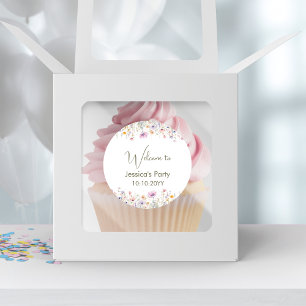 Sticker Rond Bienvenue à notre petit Fleur sauvage qui tourne u