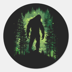 Sticker Rond Bigfoot Sasquatch Entouré De Minimalistes Forestie