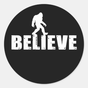 Sticker Rond Bigfoot Sasquatch Marcher Je Crois