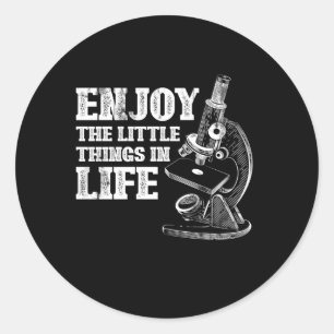 Sticker Rond Biologiste au microscope Biologie de laboratoire