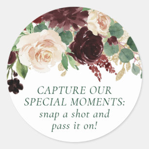 Sticker Rond Blooms rustiques   Caméra rouge en terre cuite et 