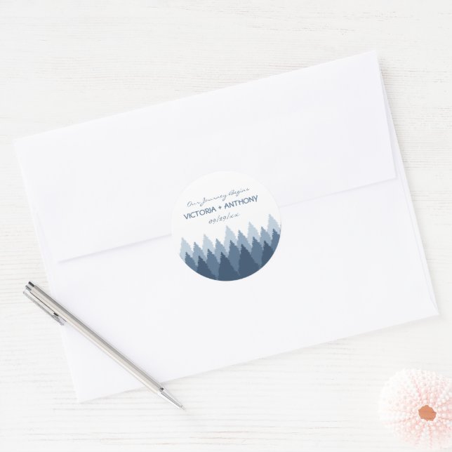 Sticker Rond Blue Forest Range Woodland Wedding Favor (Enveloppe)