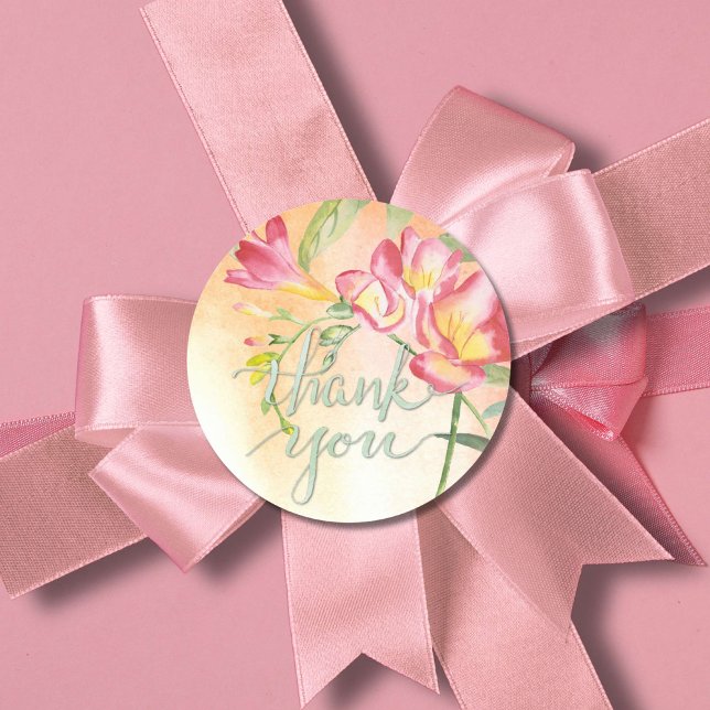 Sticker Rond Boho Freesia avec Merci de calligraphie (Tropical boho style thank-you sticker- great addition to any occasion. Luau, showers, weddings)