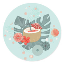 Boissons de noix de coco et verdure sur la plage