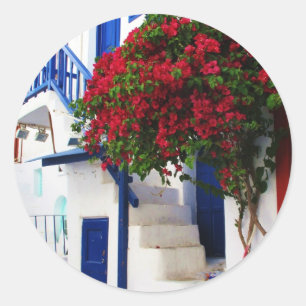 Sticker Rond Bougainvilliers poussant devant une maison, Mykono