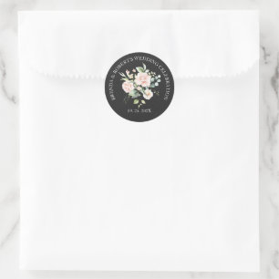 Sticker Rond Bouquet De Roses Rose Pâle Sur Linge Noir
