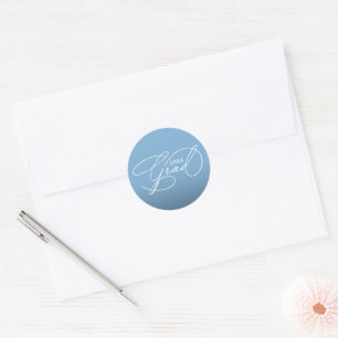Sticker Rond Cachet d'enveloppe bleu poudré avec écriture blanc