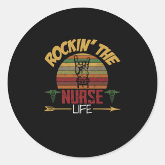 Sticker Rond Cadeau infirmière | Vintage Rockin' The Nurse Life