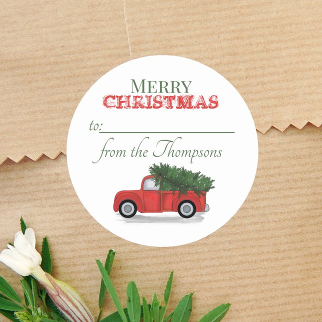 Sticker Rond Camion Rouge Arbre Rustique De Noël À Partir De La (Merry Christmas Rustic red truck watercolor to and from gift sticker. )