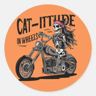 Sticker Rond Cat Skeleton chevauchant une moto Cat-itude sur où