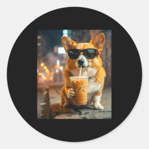 Sticker Rond Chien corgi buvant un café glacé mème animal drôle