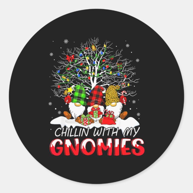Sticker Rond Chillin With My Gnomies Funny Christmas Family Fri (Devant)