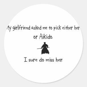Sticker Rond Choisir une amie ou un aïkido