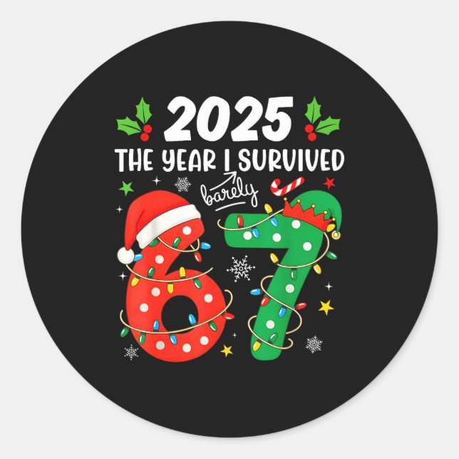 Sticker Rond Christmas 2025 The Year I Barely Survived Six Seve (Devant)