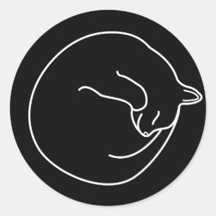 Sticker rond classique de chat noir dormant