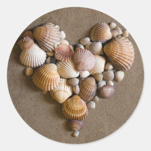 Sticker Rond Coeur Saint Valentin fait avec des coquilles