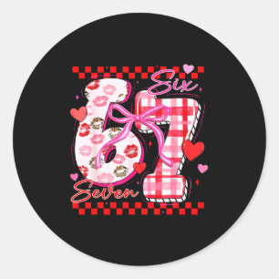 Sticker Rond Coquette Valentine 67 Six Seven Cœur Arc Valentin