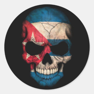 Sticker Rond Crâne cubain de drapeau sur le noir