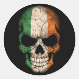 Sticker Rond Crâne drapeau irlandais sur noir