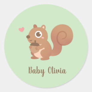 Sticker Rond Cute Little Squirrel Holding Acorn Nom des enfants