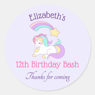 Sticker Rond Cute Unicorn avec une étoile de tir colorée Annive