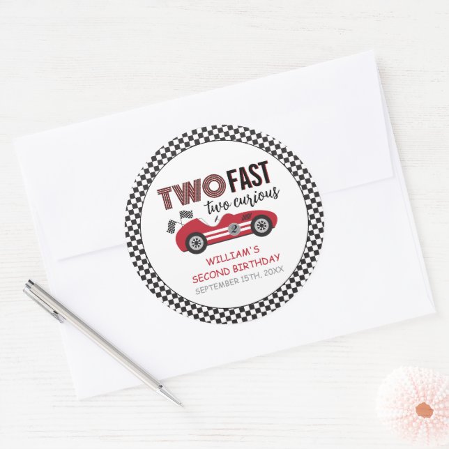 Sticker Rond Deux Fast Red Race Car deuxième anniversaire (Enveloppe)