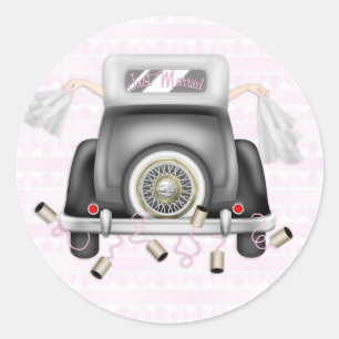 Sticker Rond Deux jeunes mariées, mariage lesbien