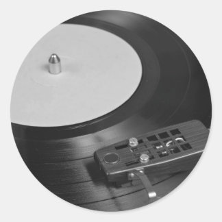 Sticker Rond Disque vinyle jouant sur une platine vue d'ensembl
