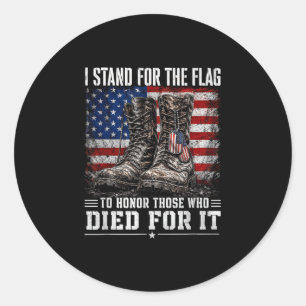Sticker Rond Drapeau debout pour honorer les héros tombés patri