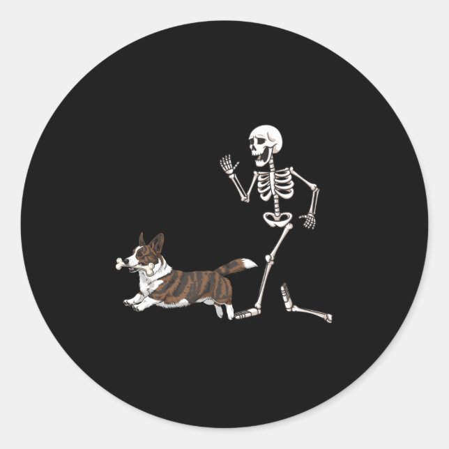 Sticker Rond Drôle Halloween Cardigan Welsh Corgi Et Skeleton (Devant)