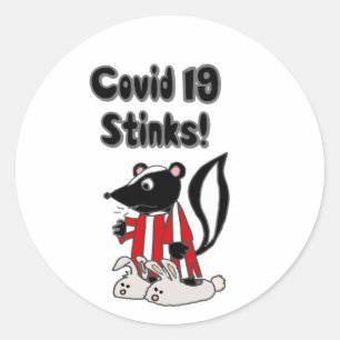 Sticker Rond Drôle Sick Skunk Covid 19 Stinks