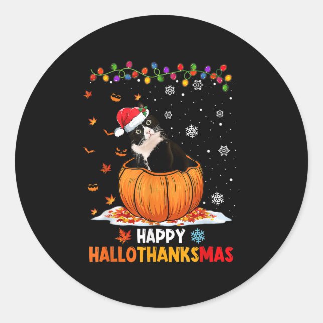Sticker Rond Drôle Tuxedo Chat sur Citrouille Hallothanksmas Ha (Devant)