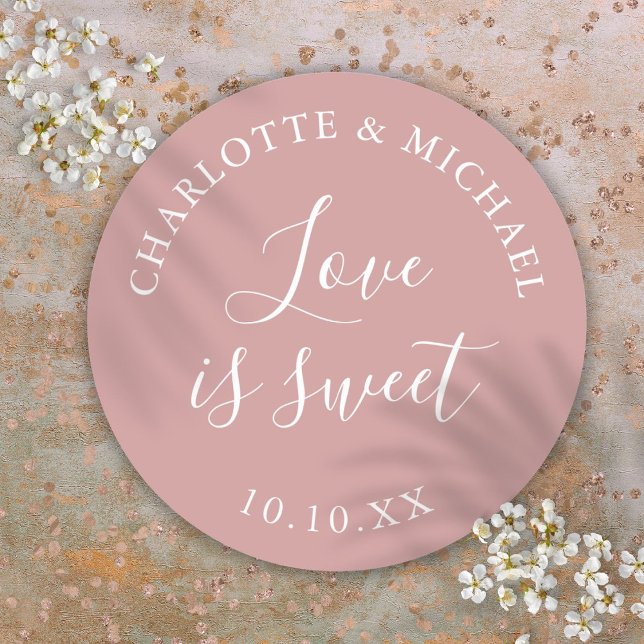 Sticker Rond Dusty Amour Rose Est Douce Faveur Mariage (Dusty Rose Love Is Sweet Wedding Favor Classic Round Sticker)